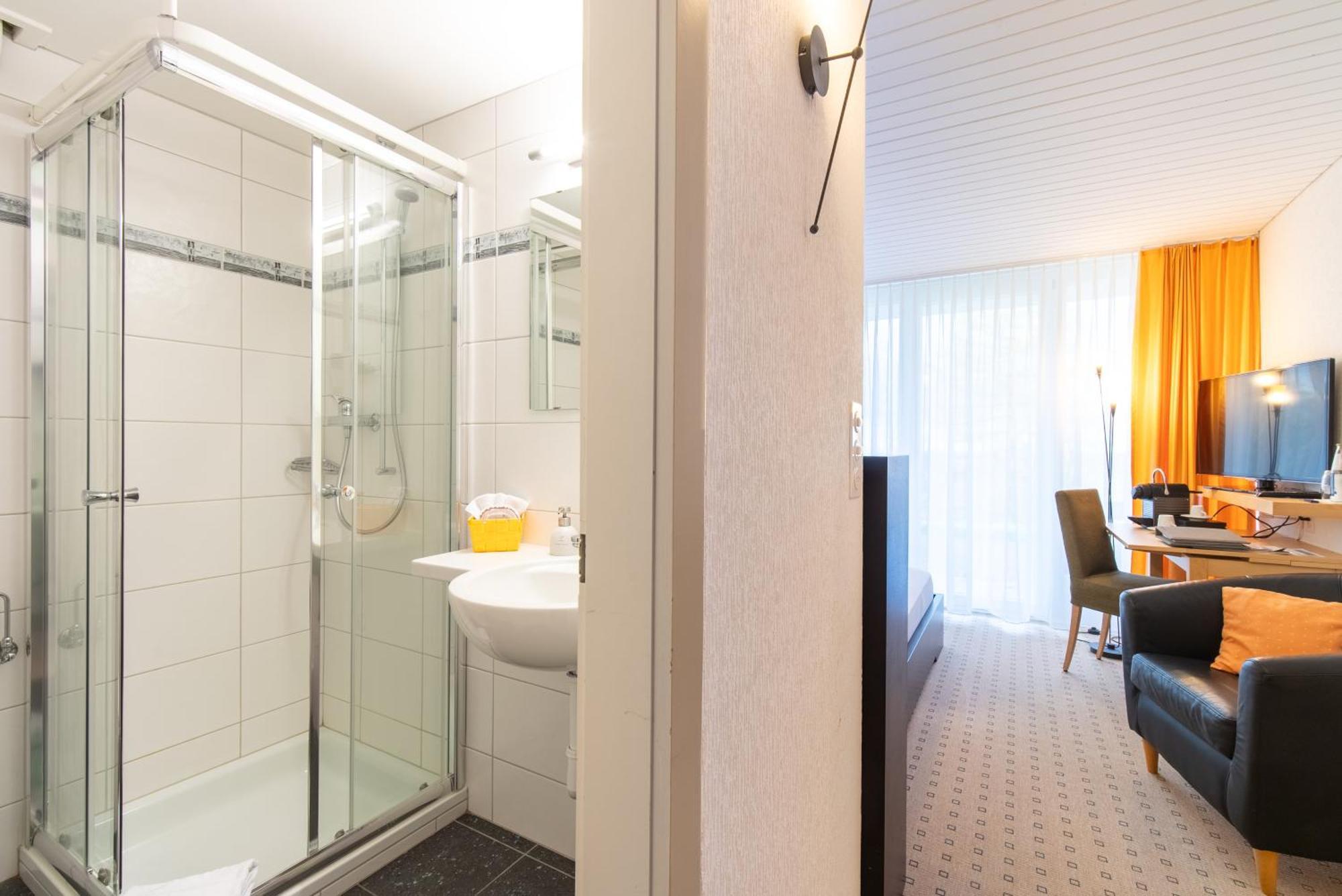 Hotel Bad Ramsach Лойфельфинген Экстерьер фото
